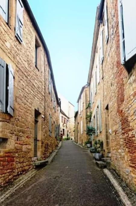 Demeure Du Xiiie-Xive S. Dans La Cite Medievale. Gourdon-en-quercy Dış mekan fotoğraf
