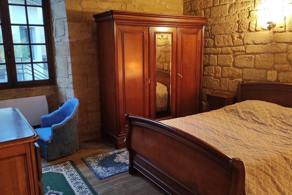 Demeure Du Xiiie-Xive S. Dans La Cite Medievale. Gourdon-en-quercy Dış mekan fotoğraf